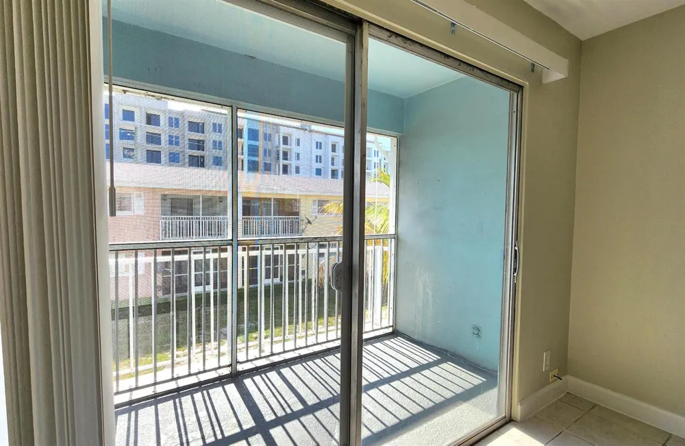 1501 CRESCENT CIRCLE #D36 Lake Park, FL 33403