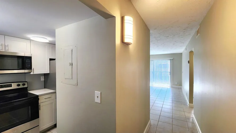1501 CRESCENT CIRCLE #D36 Lake Park, FL 33403