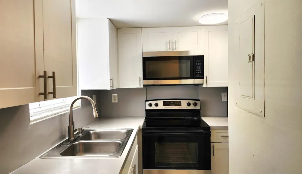 1501 CRESCENT CIRCLE #D36 Lake Park, FL 33403