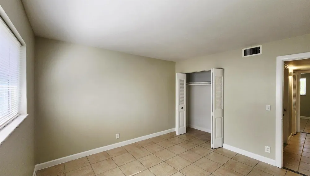 1501 CRESCENT CIRCLE #D36 Lake Park, FL 33403