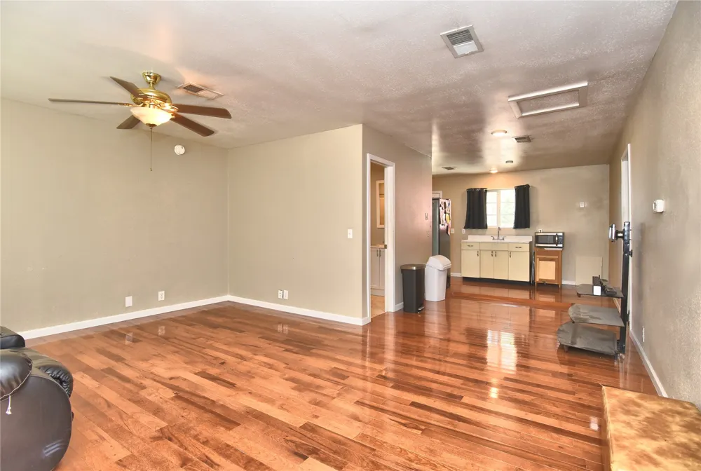 41343 State Hwy 51 Coweta, OK 74429