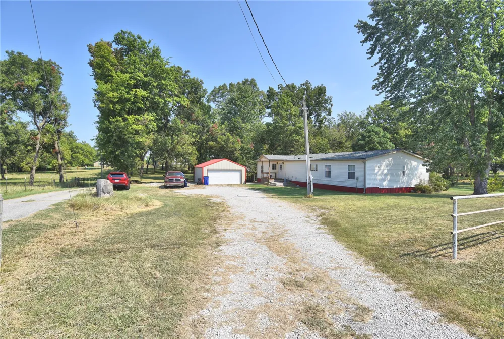 41343 State Hwy 51 Coweta, OK 74429