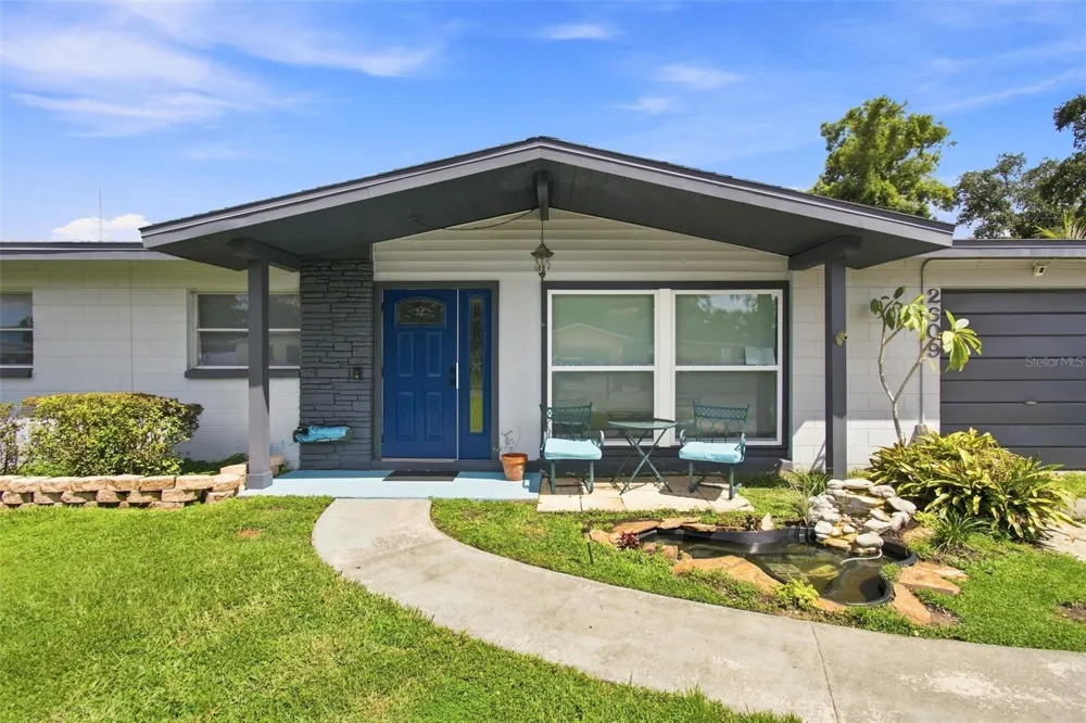 2609 AUBURN AVENUE W Tampa, FL 33614