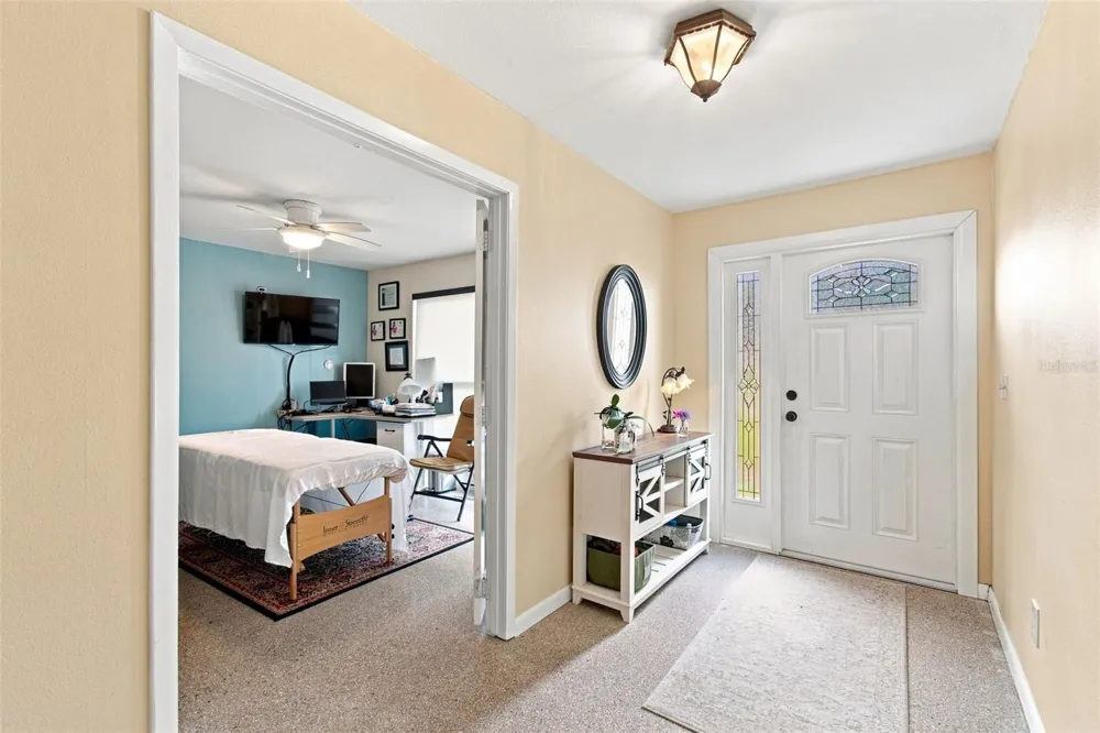2609 AUBURN AVENUE W Tampa, FL 33614