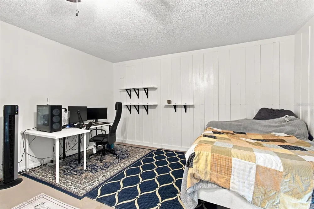 2609 AUBURN AVENUE W Tampa, FL 33614
