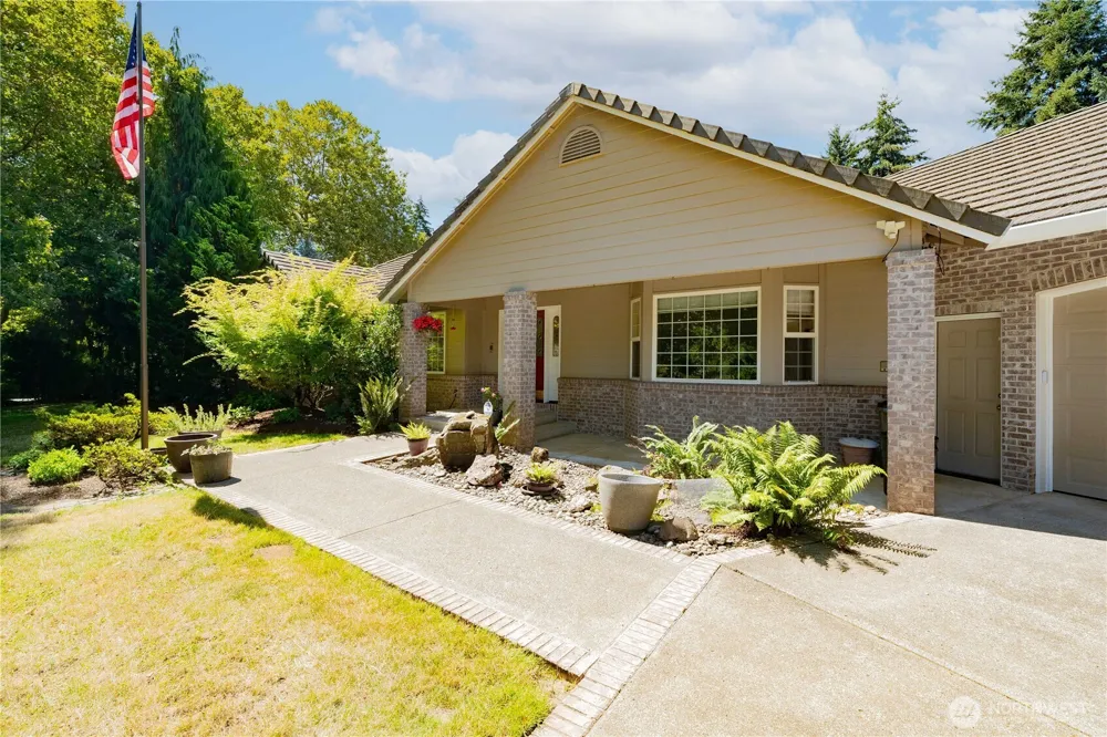 10800 NW 13th Place Salmon Creek, WA 98685