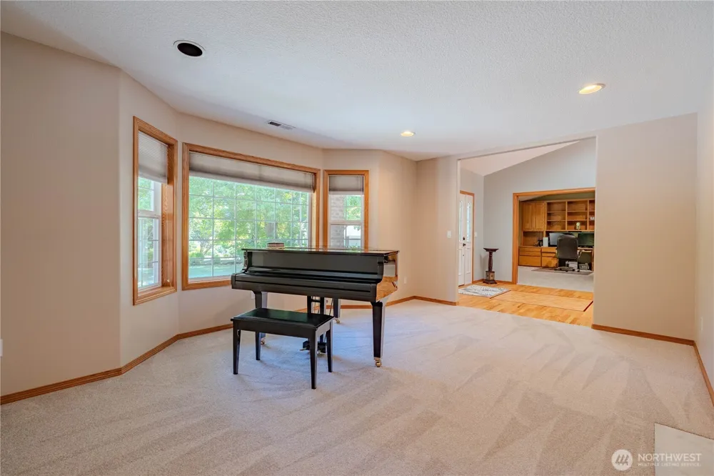 10800 NW 13th Place Salmon Creek, WA 98685