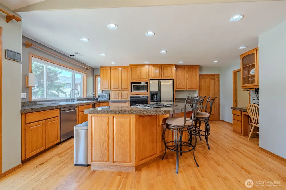 10800 NW 13th Place Salmon Creek, WA 98685