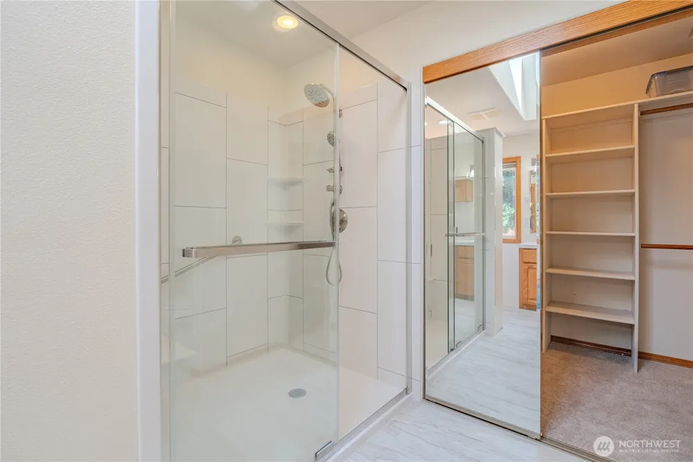 10800 NW 13th Place Salmon Creek, WA 98685