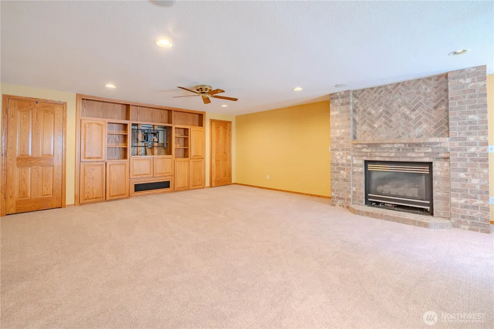 10800 NW 13th Place Salmon Creek, WA 98685