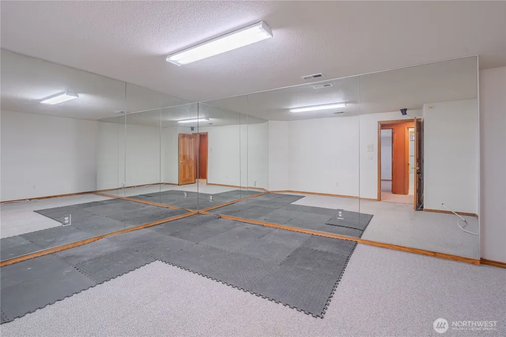 10800 NW 13th Place Salmon Creek, WA 98685