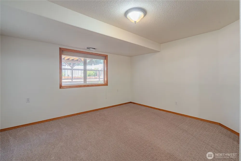 10800 NW 13th Place Salmon Creek, WA 98685