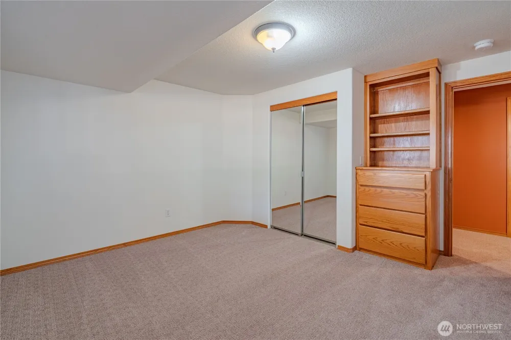 10800 NW 13th Place Salmon Creek, WA 98685