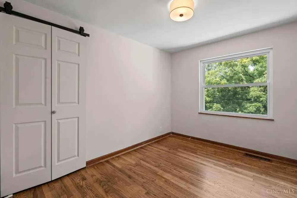 2562 Montana Avenue Cincinnati, OH 45211