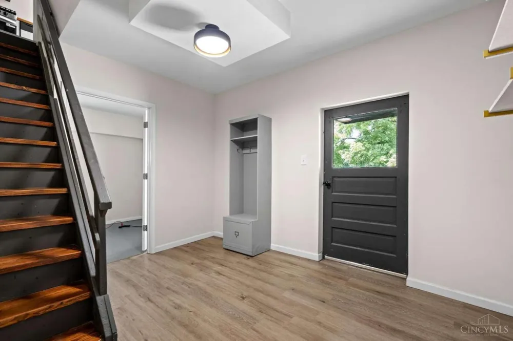 2562 Montana Avenue Cincinnati, OH 45211
