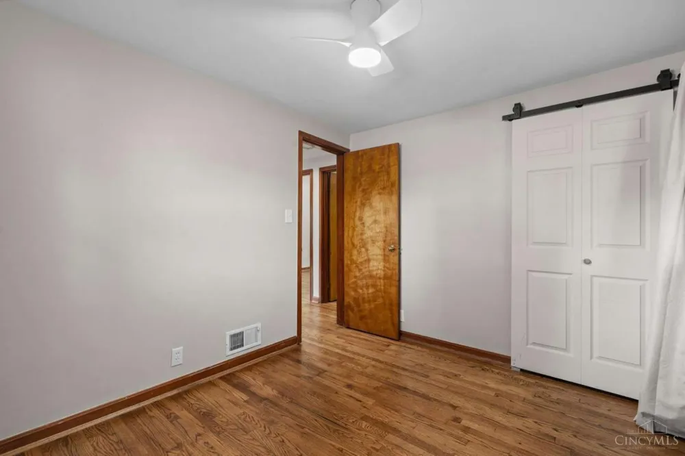 2562 Montana Avenue Cincinnati, OH 45211