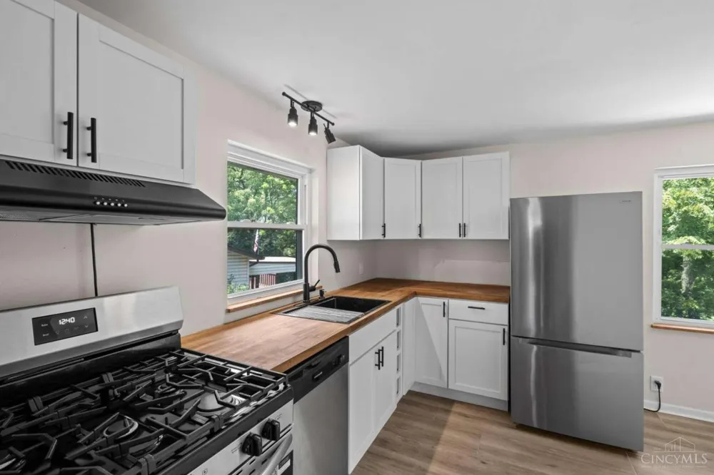 2562 Montana Avenue Cincinnati, OH 45211