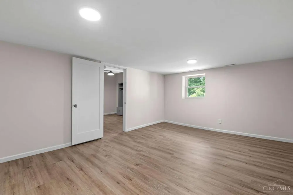 2562 Montana Avenue Cincinnati, OH 45211