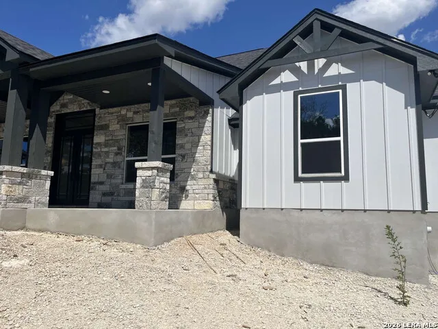 224 FREEDOM ST Fischer, TX 78623
