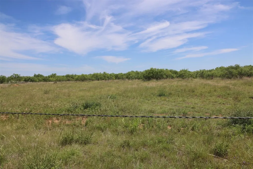 602 County Road 383 Woodson, TX 76491