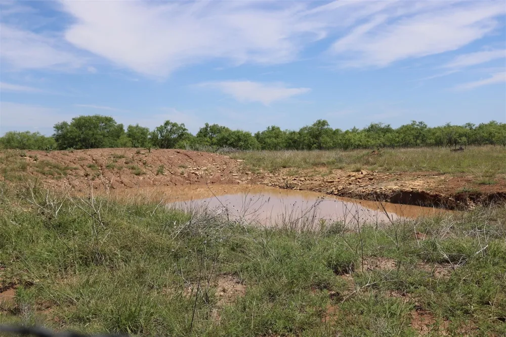 602 County Road 383 Woodson, TX 76491