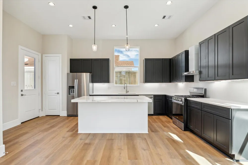 5613 Leonard Street Houston, TX 77023