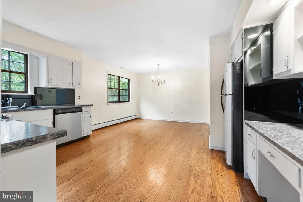 80 HIDDEN WOODS LANE Warminster, PA 18974