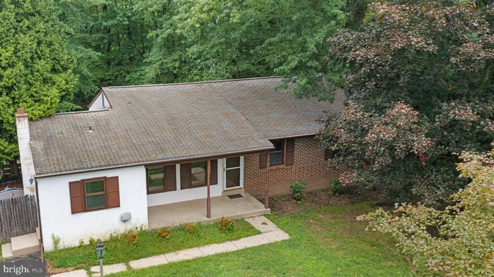 80 HIDDEN WOODS LANE Warminster, PA 18974