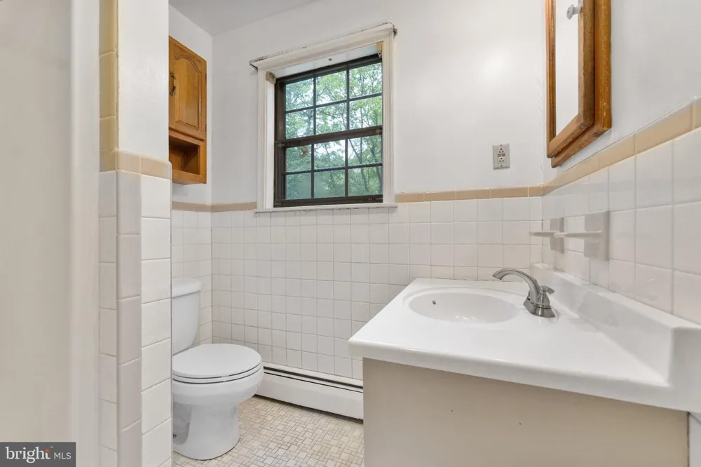 80 HIDDEN WOODS LANE Warminster, PA 18974