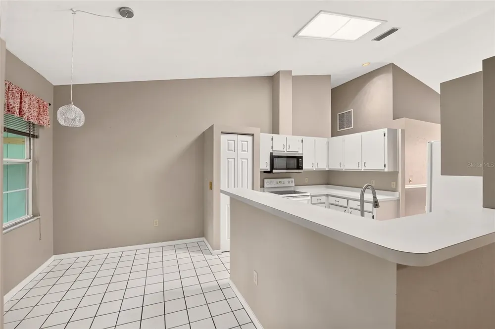 4140 NW 35TH STREET Gainesville, FL 32605