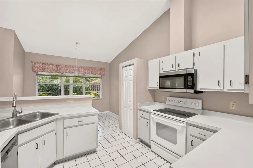 4140 NW 35TH STREET Gainesville, FL 32605