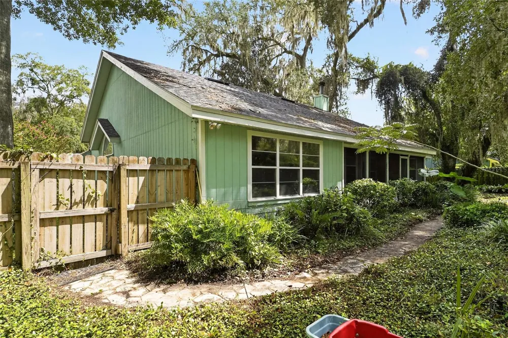 4140 NW 35TH STREET Gainesville, FL 32605