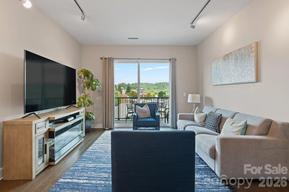 45 Asheland Avenue #405 Asheville, NC 28801