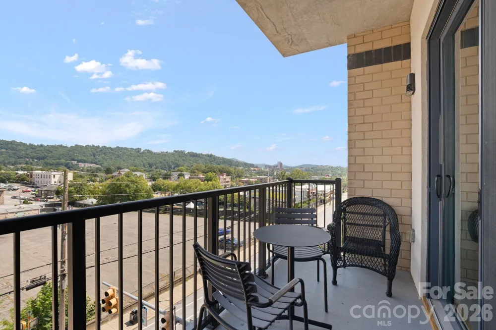 45 Asheland Avenue #405 Asheville, NC 28801