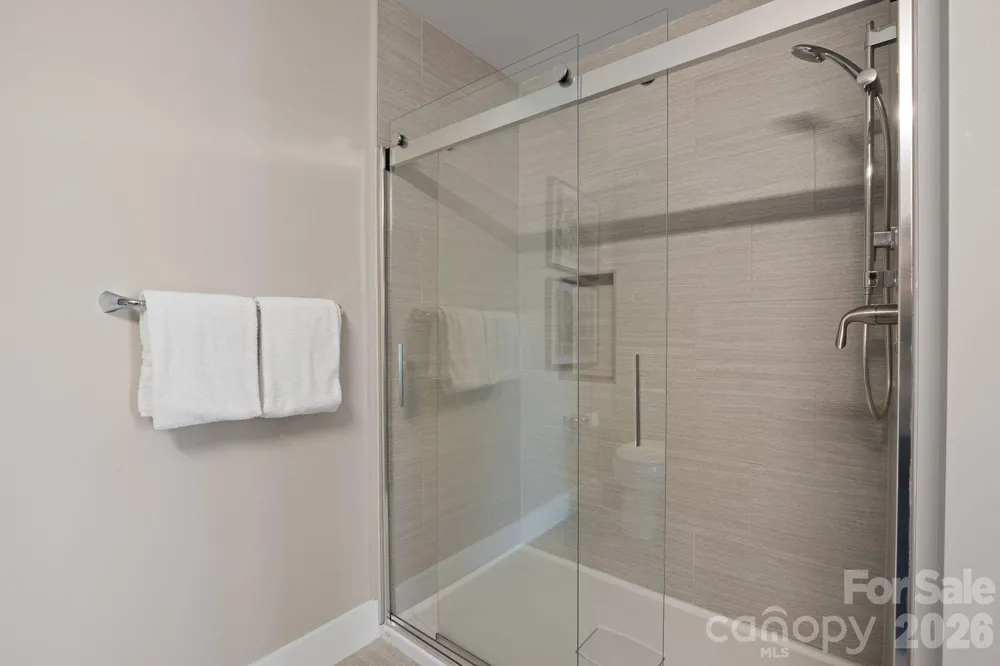 45 Asheland Avenue #405 Asheville, NC 28801