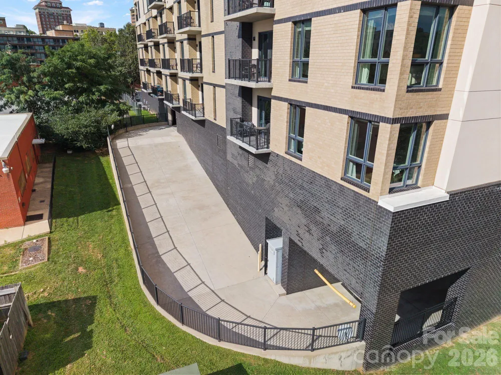 45 Asheland Avenue #405 Asheville, NC 28801