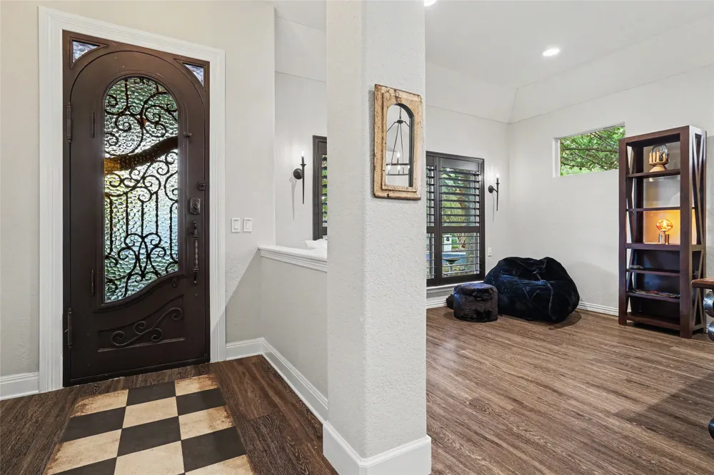 111 Brazos Drive Georgetown, TX 78628