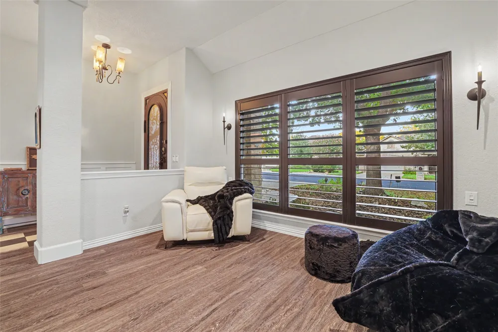 111 Brazos Drive Georgetown, TX 78628