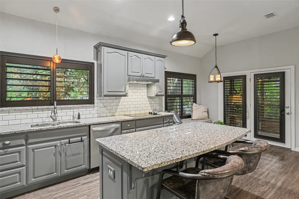 111 Brazos Drive Georgetown, TX 78628