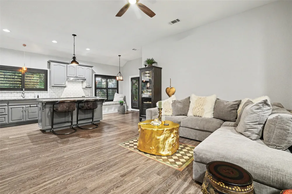 111 Brazos Drive Georgetown, TX 78628