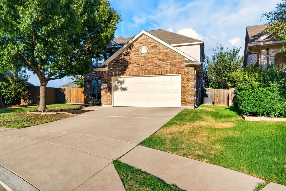 10834 Axton Court Fort Worth, TX 76052