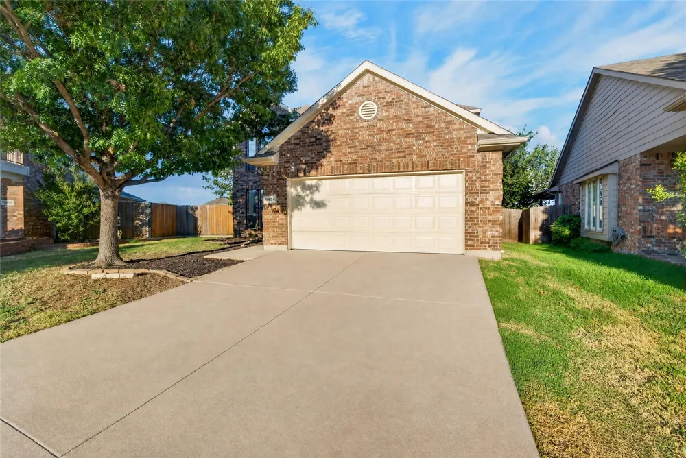 10834 Axton Court Fort Worth, TX 76052