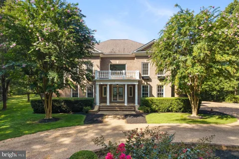 9565 BRIAR LANE