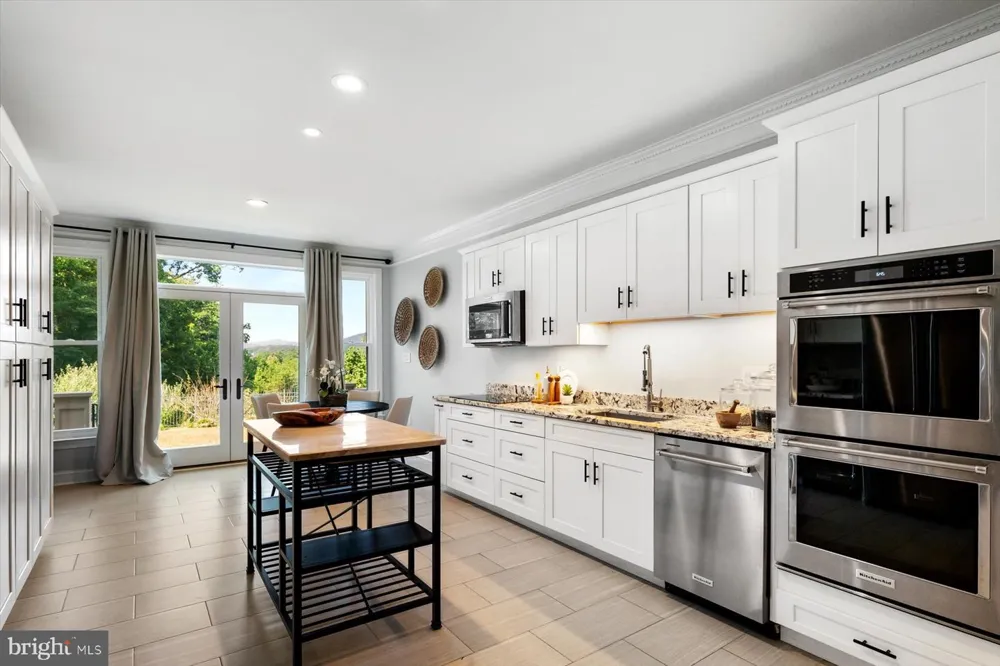 9565 BRIAR LANE Delaplane, VA 20144