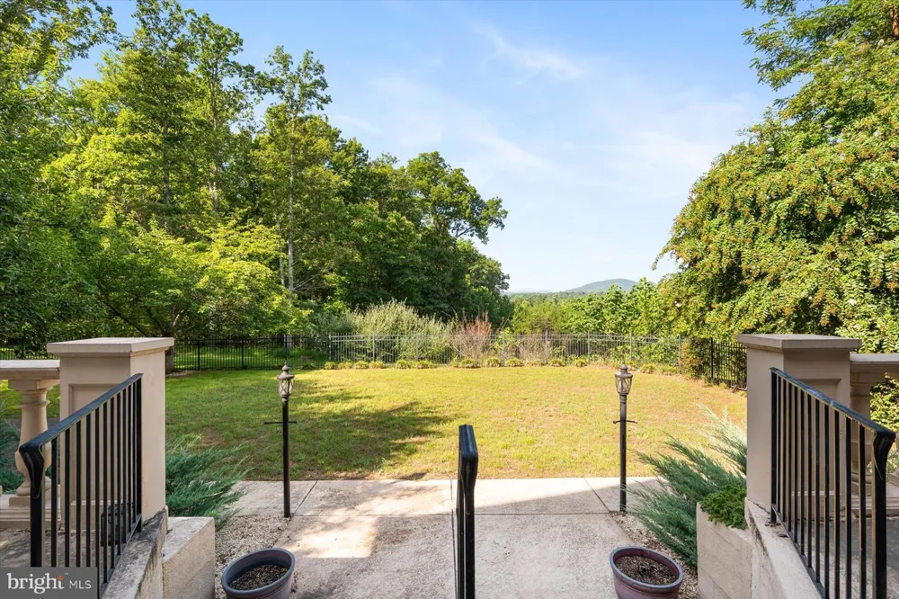 9565 BRIAR LANE Delaplane, VA 20144
