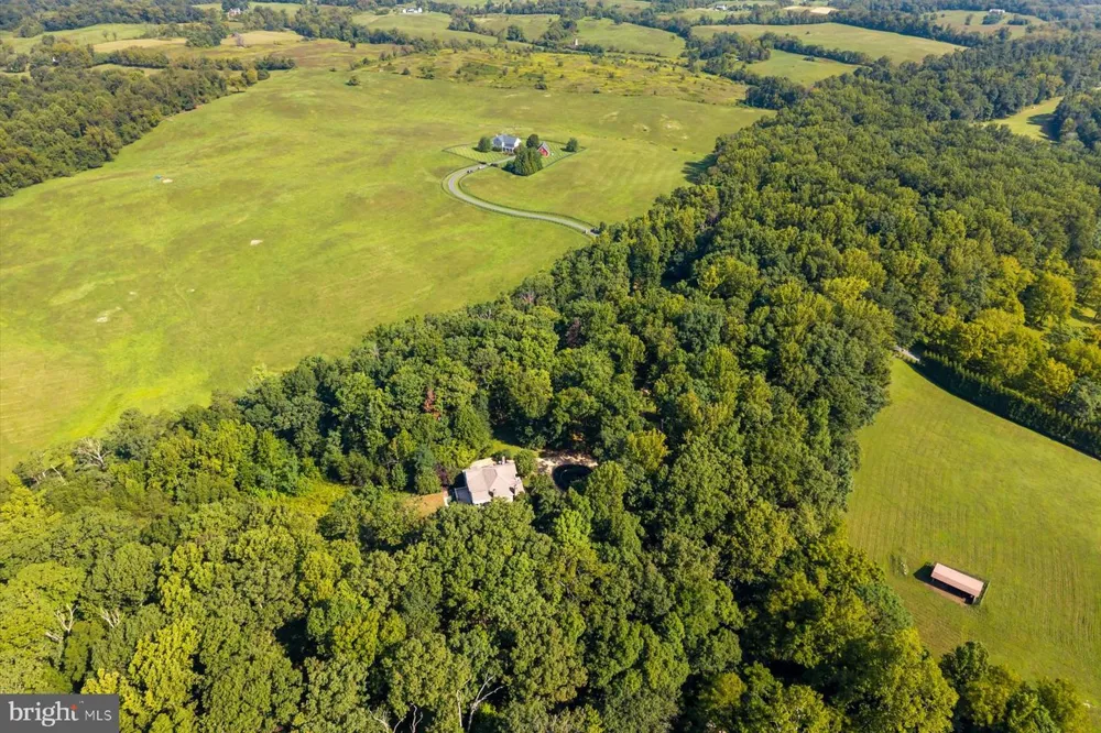 9565 BRIAR LANE Delaplane, VA 20144