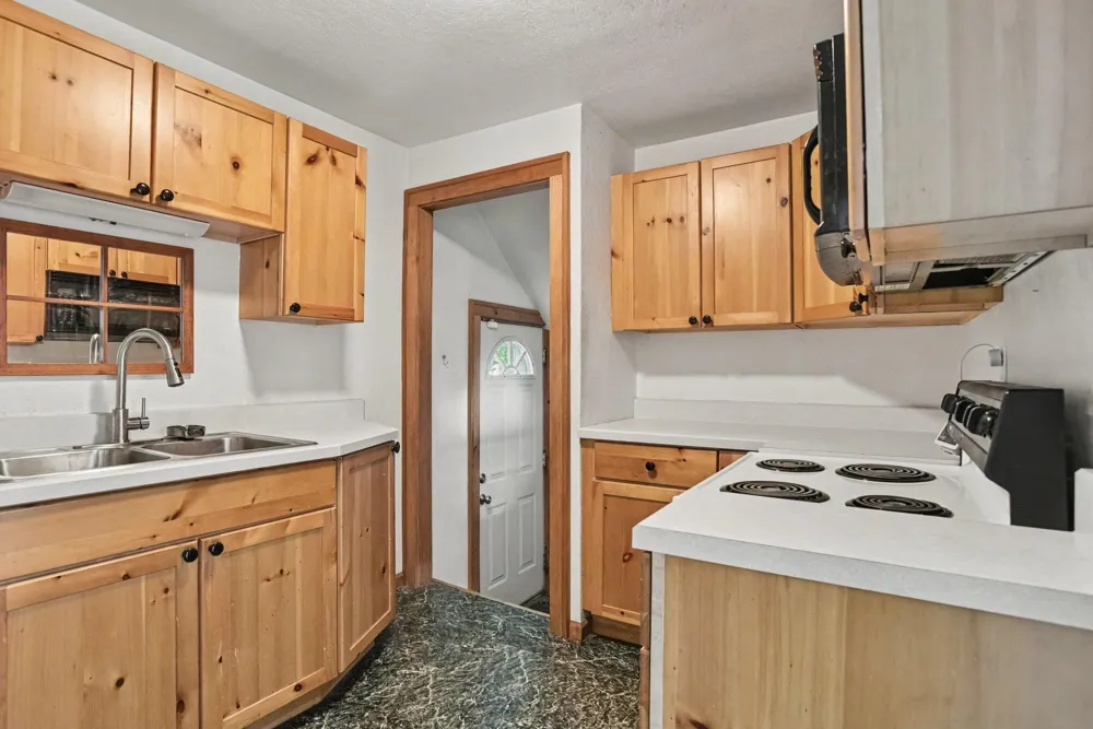 809 Hall Street Albion, MI 49224