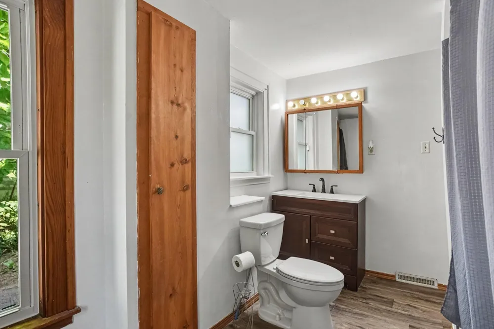 809 Hall Street Albion, MI 49224