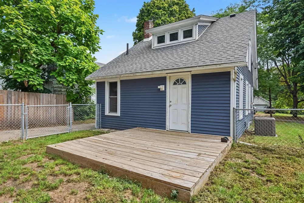 809 Hall Street Albion, MI 49224