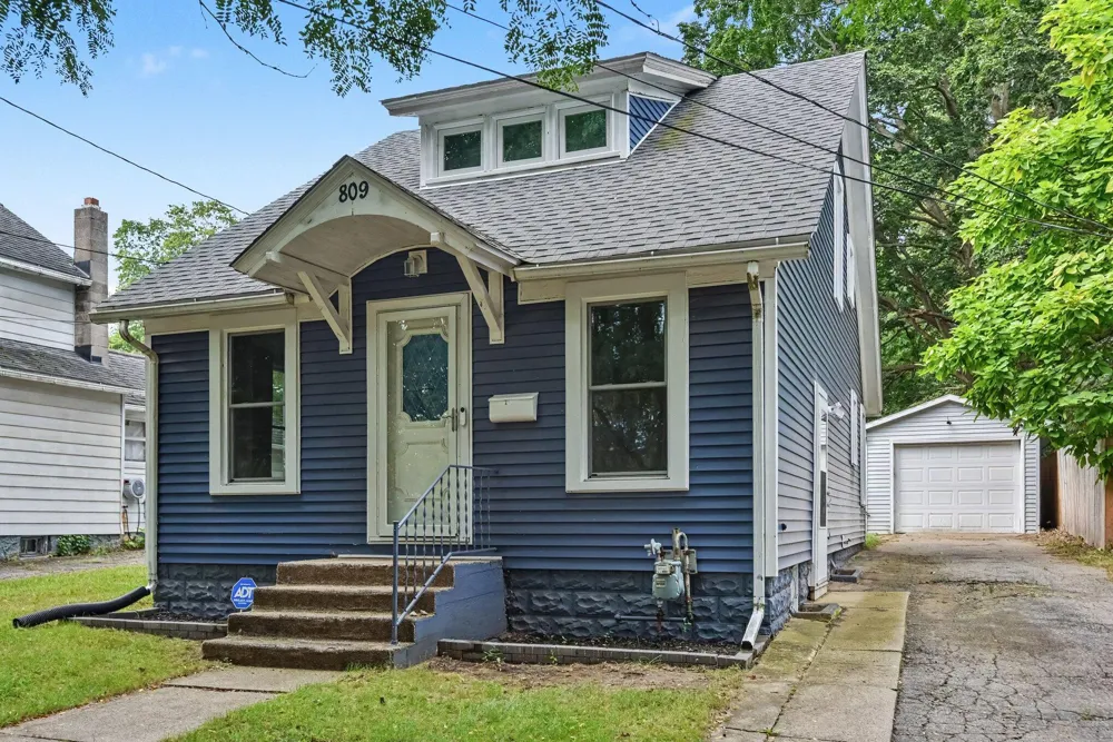 809 Hall Street Albion, MI 49224